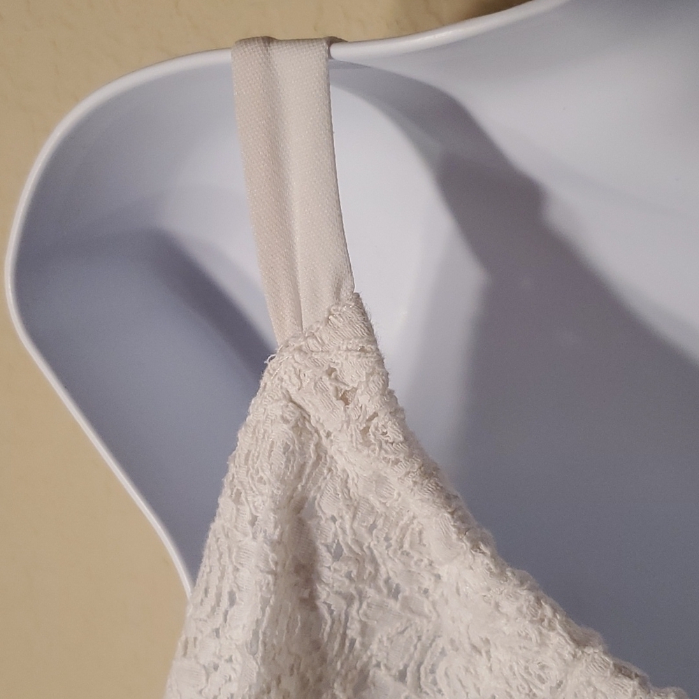 4/$20 Style & Co white crop top spaghetti strap top - Picture 6 of 10